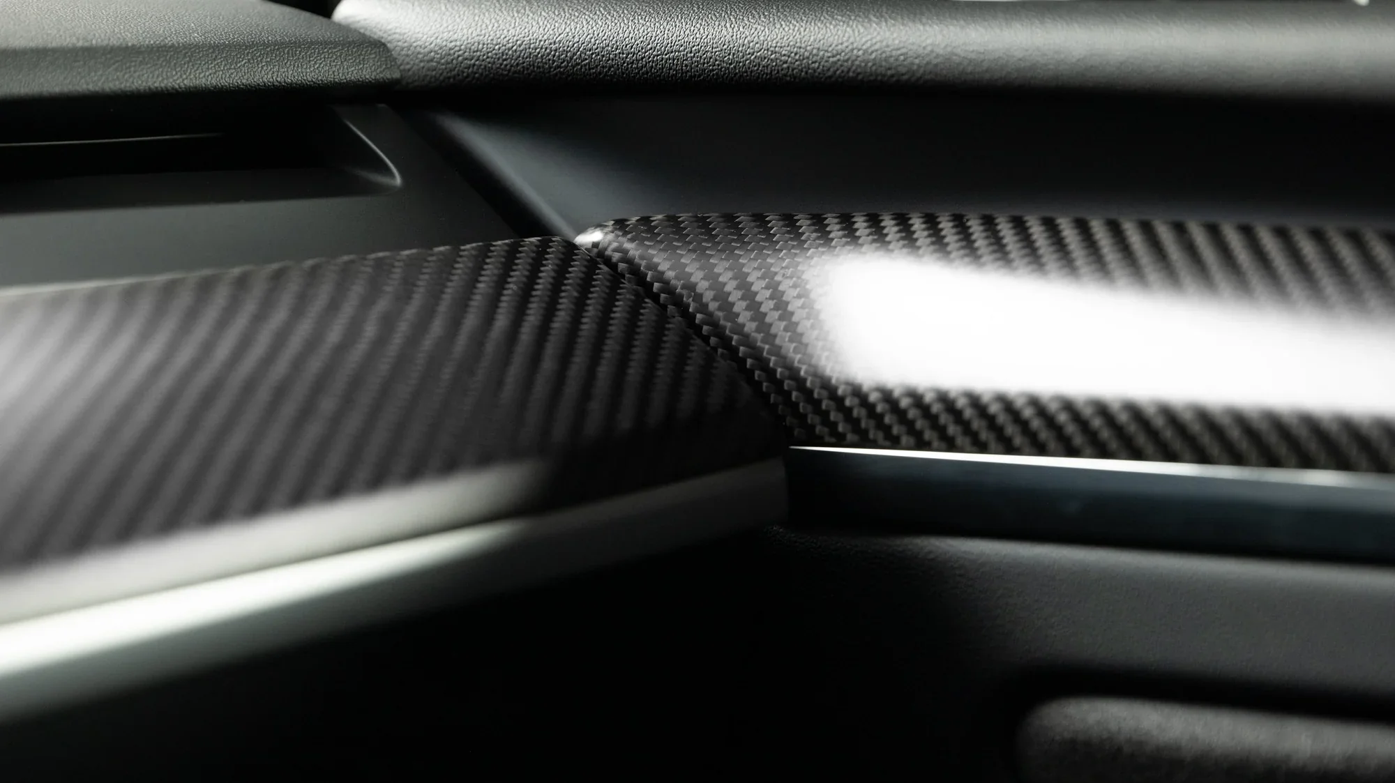 Echte Carbon Dashboard- en of Deurlijsten voor Tesla Model 3/Y: Premium Interieur Upgrade - Image 2