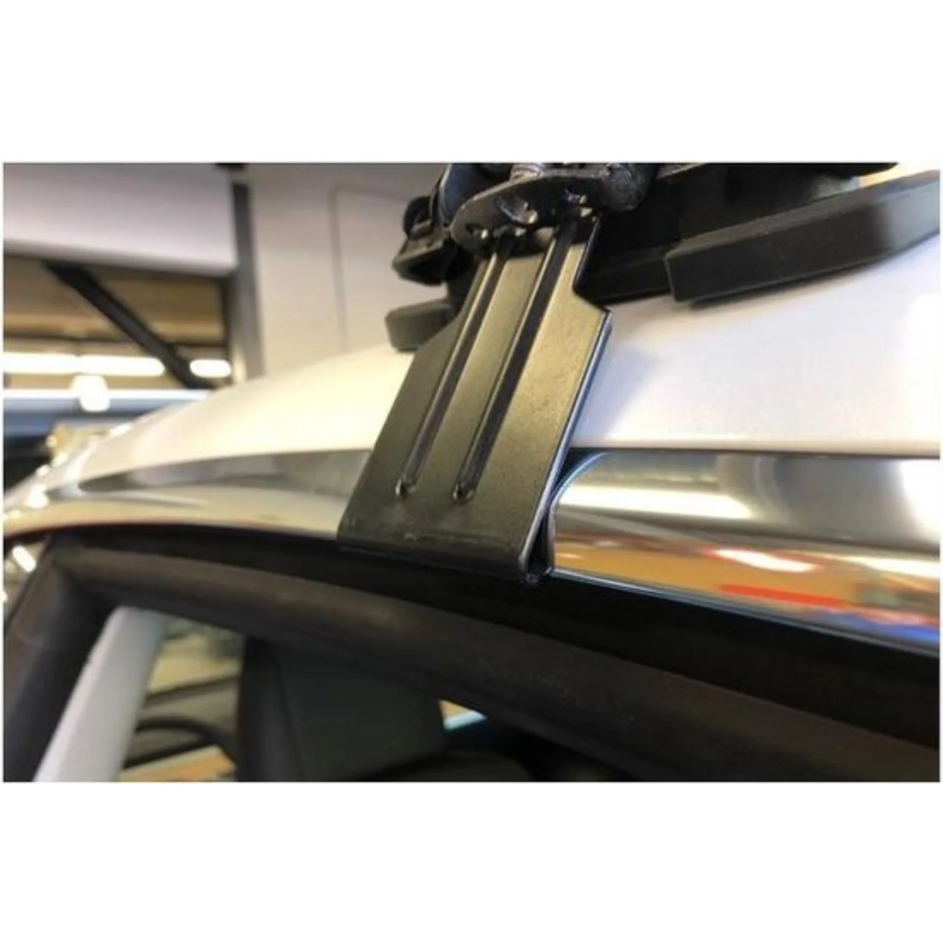 Tesla Model 3 Dakdrager Yakima - Image 3