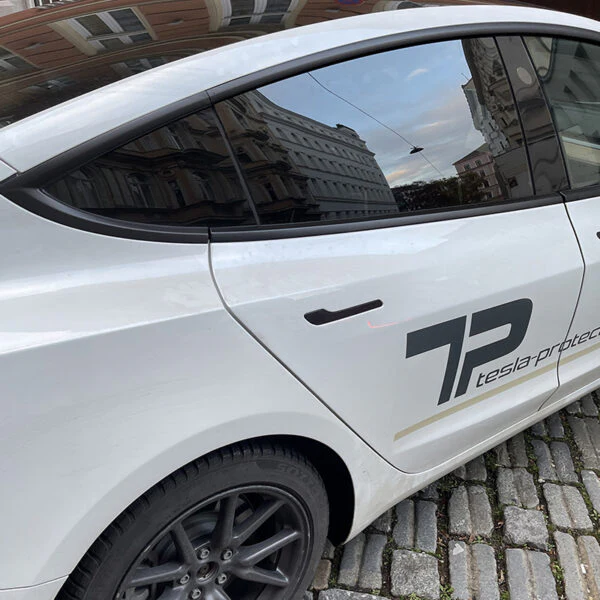 Tesla Model 3 Highland Raamfolie: Voorgesneden & Blinderend - Image 4