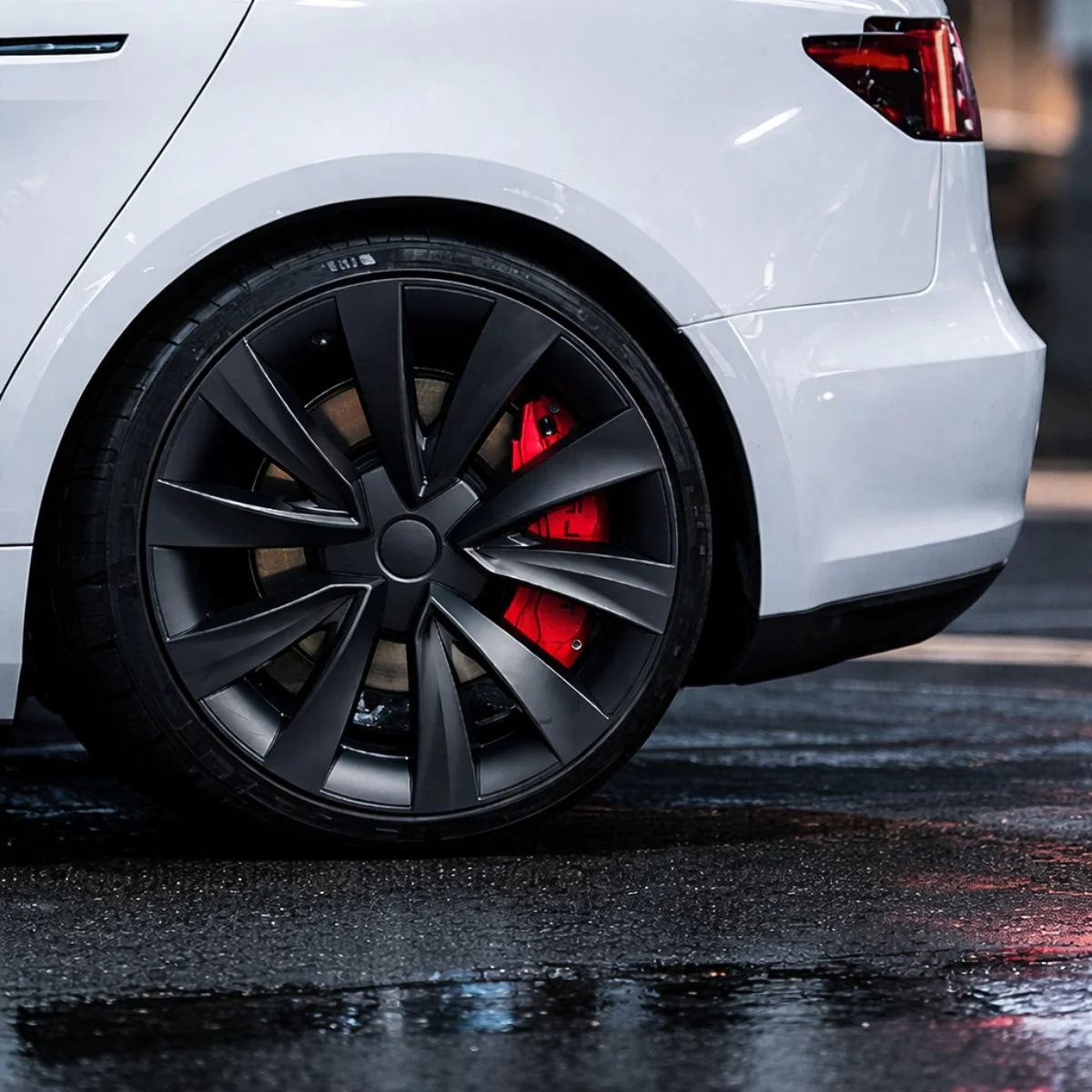 Tesla Model 3 Wieldoppen 18 inch Stiletto - Image 5