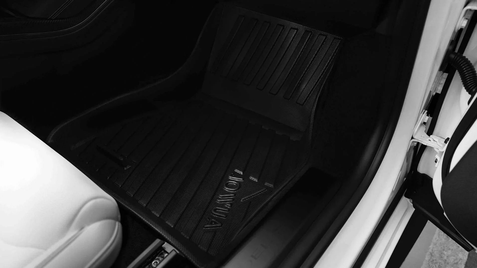 Tesla Model S 2021+ Rubberen Matten All Weather - Image 3