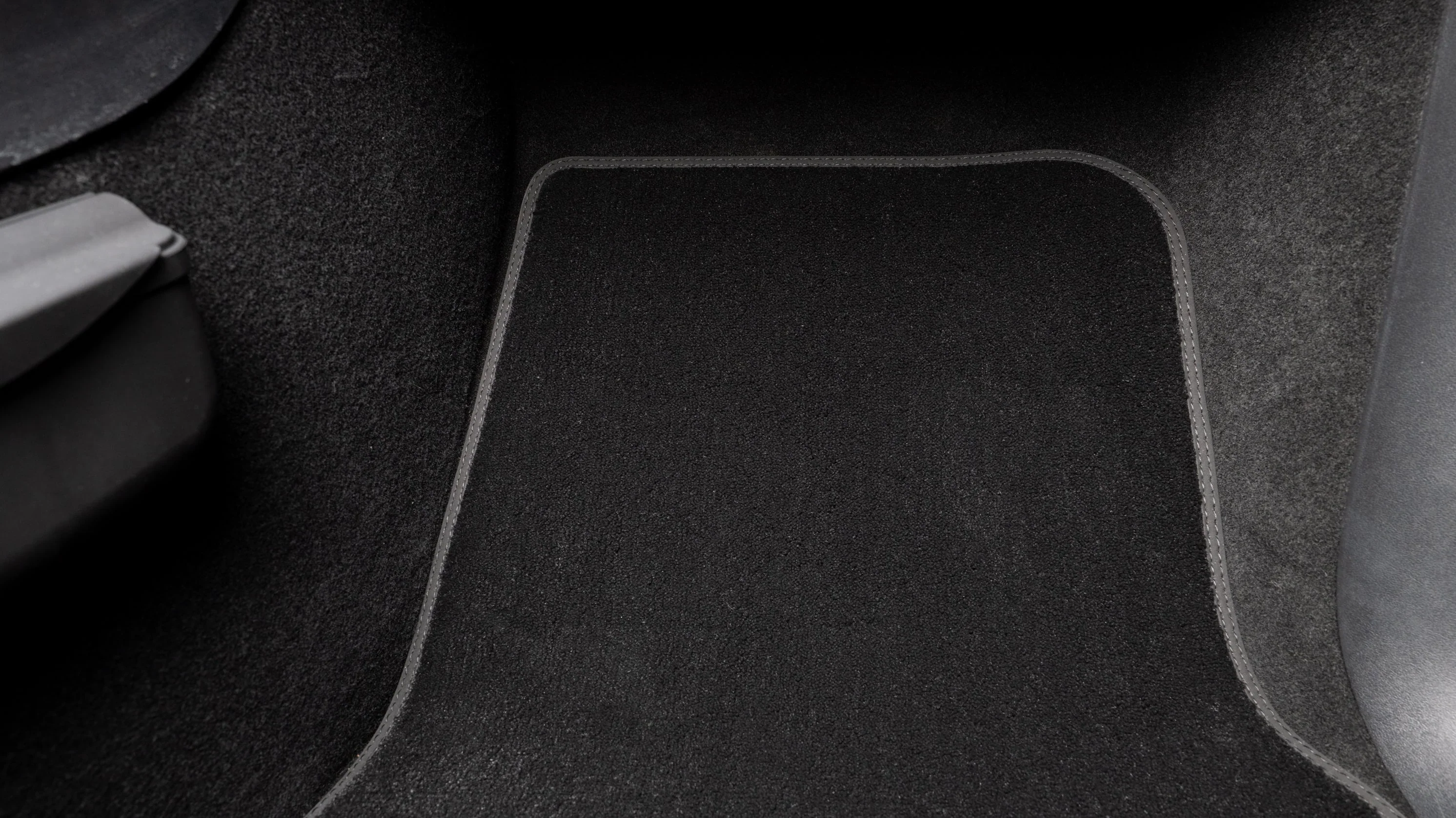 Tesla Model Y Vloermatten Premium Velours - Image 9