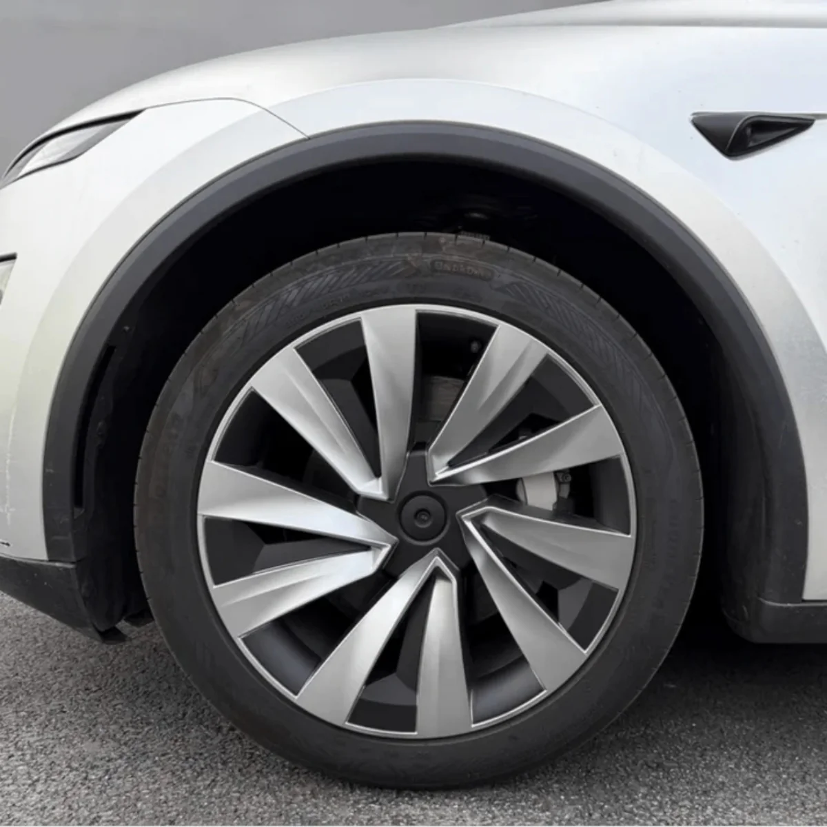 Wieldoppen Tesla Model Y Juniper 2025+ Helix 19 inch - Image 4